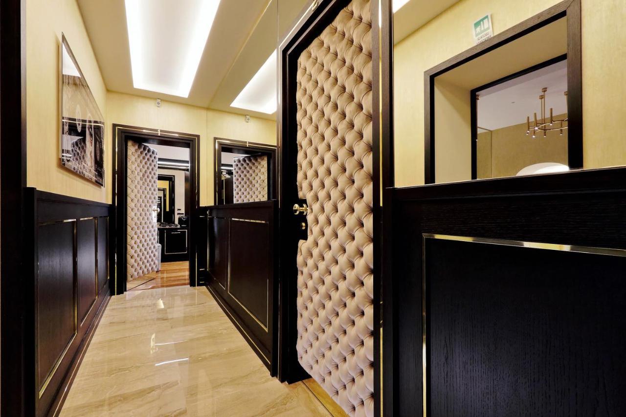 Trevi Diamond Luxury Suites & Jacuzzi Рим Екстер'єр фото