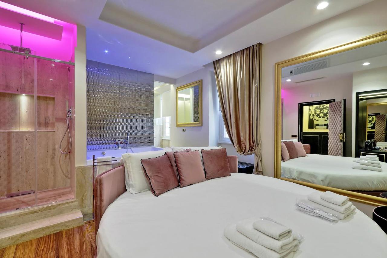 Trevi Diamond Luxury Suites & Jacuzzi Рим Екстер'єр фото