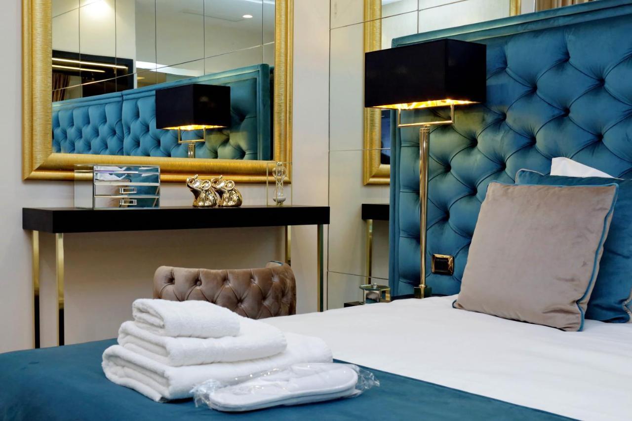 Trevi Diamond Luxury Suites & Jacuzzi Рим Екстер'єр фото